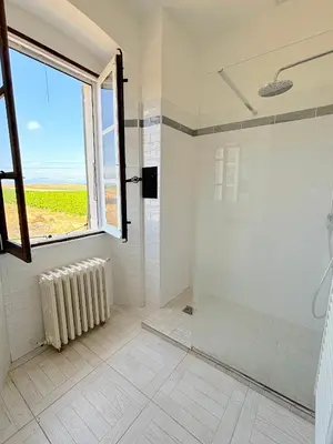 Salle de bains dans l'établissement L'appartement Pianosa