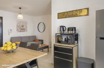 Cuisine ou kitchenette dans l'établissement Appartement Lucciana Corse plage à 2 minutes