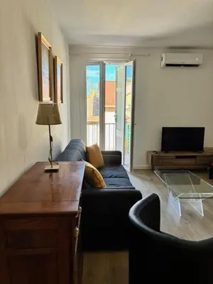 Télévision ou salle de divertissement dans l'établissement Saint Florent T2 Plein Centre