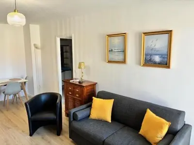 Coin salon dans l'établissement Saint Florent T2 Plein Centre