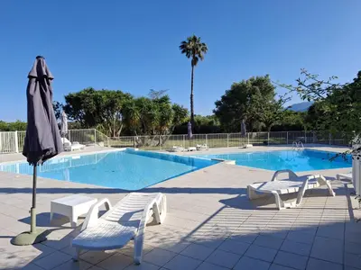 Piscine de l'établissement Joli studio avec balcon vue mer à St Florent 140 ou située à proximité