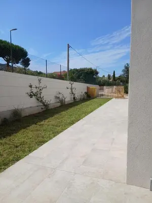 Jardin de l'établissement charmante maison neuve proche plage et commerces