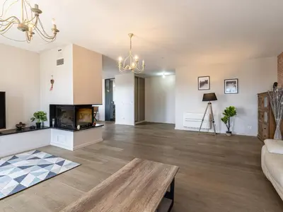 Télévision ou salle de divertissement dans l'établissement Apartment La vallée by Interhome