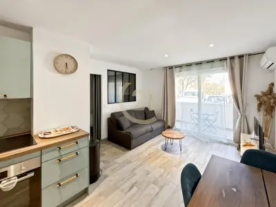 Coin salon dans l'établissement Tra mare e monti - appartement T2
