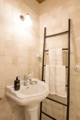 Salle de bains dans l'établissement Appartement dans le Cap Corse - Canari