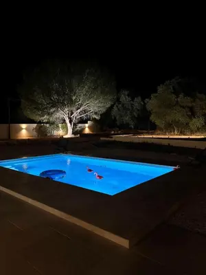 Piscine de l'établissement Superbe Villa Arià avec piscine chauffée ou située à proximité