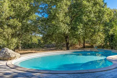 Piscine de l'établissement Casa U Quercitellu Ville-di-Paraso ou située à proximité