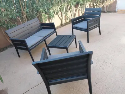 Plan de l'établissement Appartement 4 pièces dans une petite résidence calme, climatisation et piscine