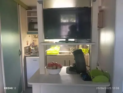 Cuisine ou kitchenette dans l'établissement Bungalow charmant à Sorbo-Ocagnano avec jardin