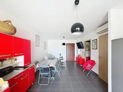 Cuisine ou kitchenette dans l'établissement Appartement moderne avec grande terrasse au cœur de Calvi