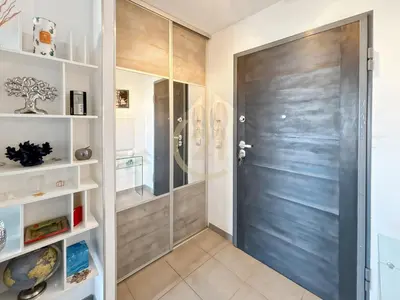 Salle de bains dans l'établissement Vue mer - T2 sur les hauteurs de L'Île-Rousse