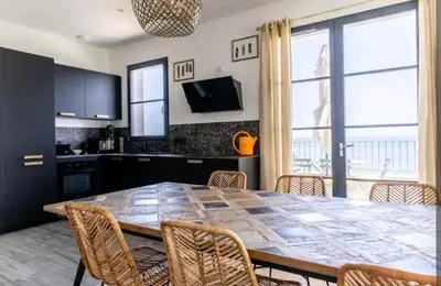 Cuisine ou kitchenette dans l'établissement Casa Lunga à Erbalunga- A deux pas de la plage
