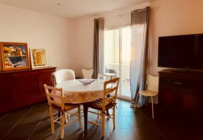 Télévision ou salle de divertissement dans l'établissement Casa San Martinu