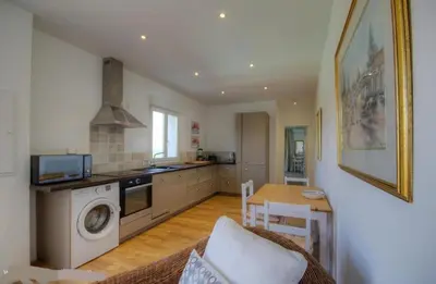 Cuisine ou kitchenette dans l'établissement Belle villa avec piscine vue mer- Cap Corse Sisco