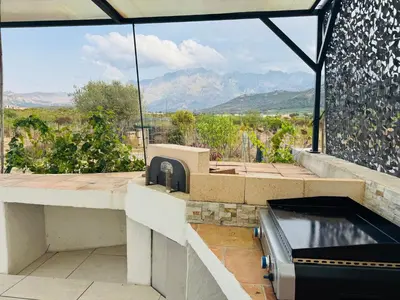 Vue générale sur la montagne ou vue sur la montagne depuis la maison de vacances