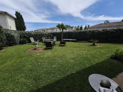 Jardin de l'établissement Apartment with Garden - Two Pools - Beach Access