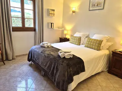 Un ou plusieurs lits dans un hébergement de l'établissement Villa vue mer à Pietranera