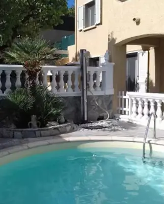 Piscine de l'établissement Appartement Sole e Mare ou située à proximité