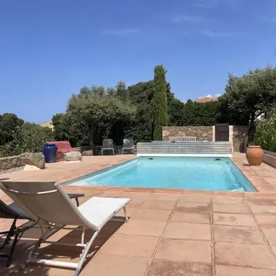 T3 de 80m2 avec piscine - jardin - vue mer