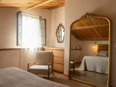 Un ou plusieurs lits dans un hébergement de l'établissement Beautiful Family Home With Pool Near Pigna