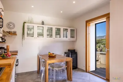 Cuisine ou kitchenette dans l'établissement Villa ANNONCIADE