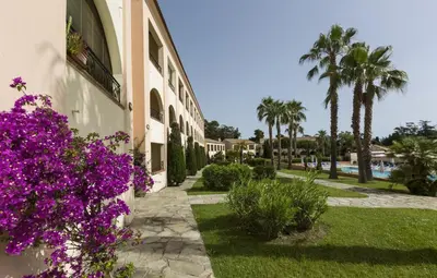 Jardin de l'établissement T2 - 200 m from the sea