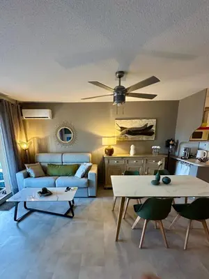 Coin salon dans l'établissement Appartement vue mer - Île Rousse, Corse