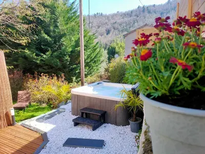 Vue générale sur la montagne ou vue sur la montagne depuis la maison de vacances