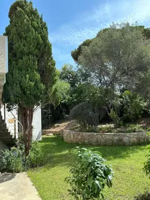 Jardin de l'établissement villa d'exception avec piscine