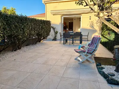 Terrasse ou espace extérieur de l'établissement Charmant Duplex proche mer, Clim Terrasse à BORGO