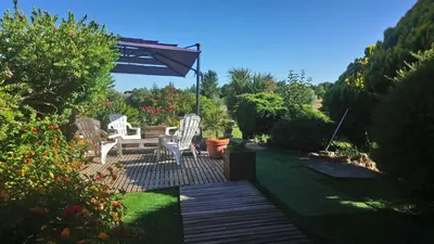 Jardin de l'établissement CASA-CORSA chambre d'hote