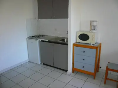Cuisine ou kitchenette dans l'établissement Les Marines de Morian