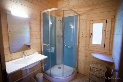 Salle de bains dans l'établissement Résidence Marina Livia