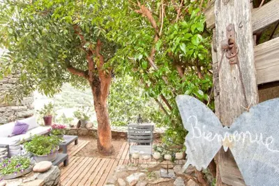 Jardin de l'établissement Chez Caro