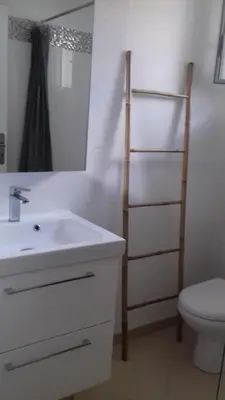 Salle de bains dans l'établissement Les Chênes Verts