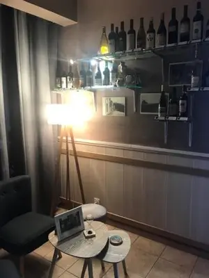 Salon ou bar de l'établissement Auberge Casa Mathea