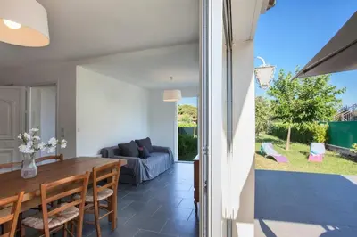 Coin salon dans l'établissement Villa Jardins de la Mer