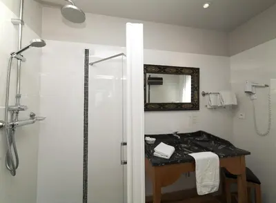 Salle de bains dans l'établissement Hotel St Joseph