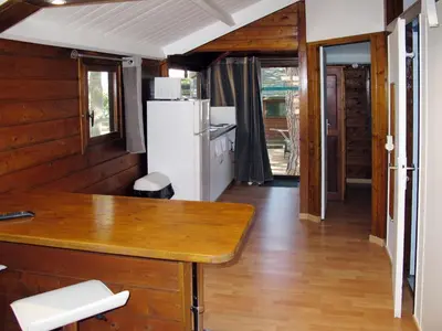 Cuisine ou kitchenette dans l'établissement Holiday Home Tramariccia-3 by Interhome