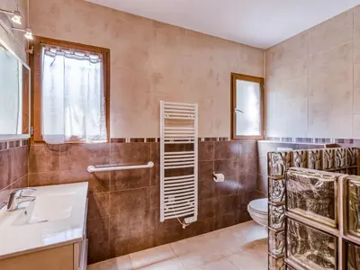 Salle de bains dans l'établissement Holiday Home A Mandria by Interhome