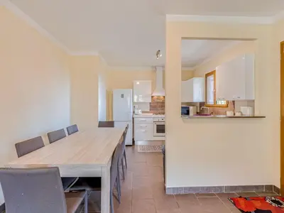 Cuisine ou kitchenette dans l'établissement Holiday Home A Mandria by Interhome
