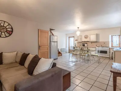 Cuisine ou kitchenette dans l'établissement Holiday Home Migone de Sampolo by Interhome