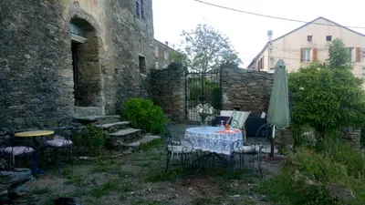 Jardin de l'établissement Appartement 2 chambres A Casa De Giovanni à Pietra-di-Verde en Haute-Corse