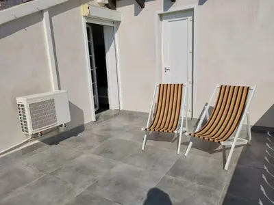 Plan de l'établissement Appartement Vue Mer à Bastia, terrasse et piscine privée.