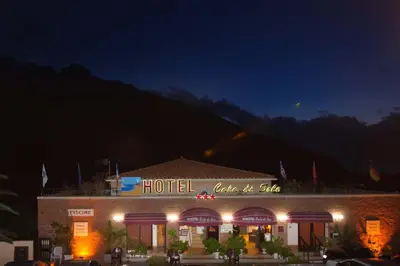 Vue générale sur la montagne ou vue sur la montagne depuis l'hôtel