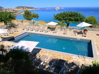 Piscine de l'établissement Résidence Marine de Palumbare ou située à proximité
