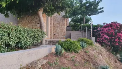 Jardin de l'établissement Résidence Marine de Palumbare