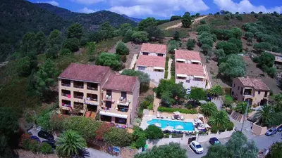 Vue générale sur la montagne ou vue sur la montagne depuis l'appart'hôtel