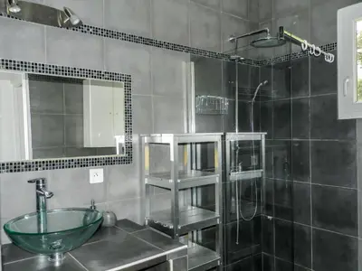 Salle de bains dans l'établissement Holiday Home Cavoni by Interhome