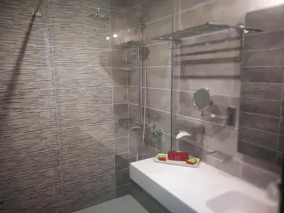 Salle de bains dans l'établissement Casa di a Restonica
